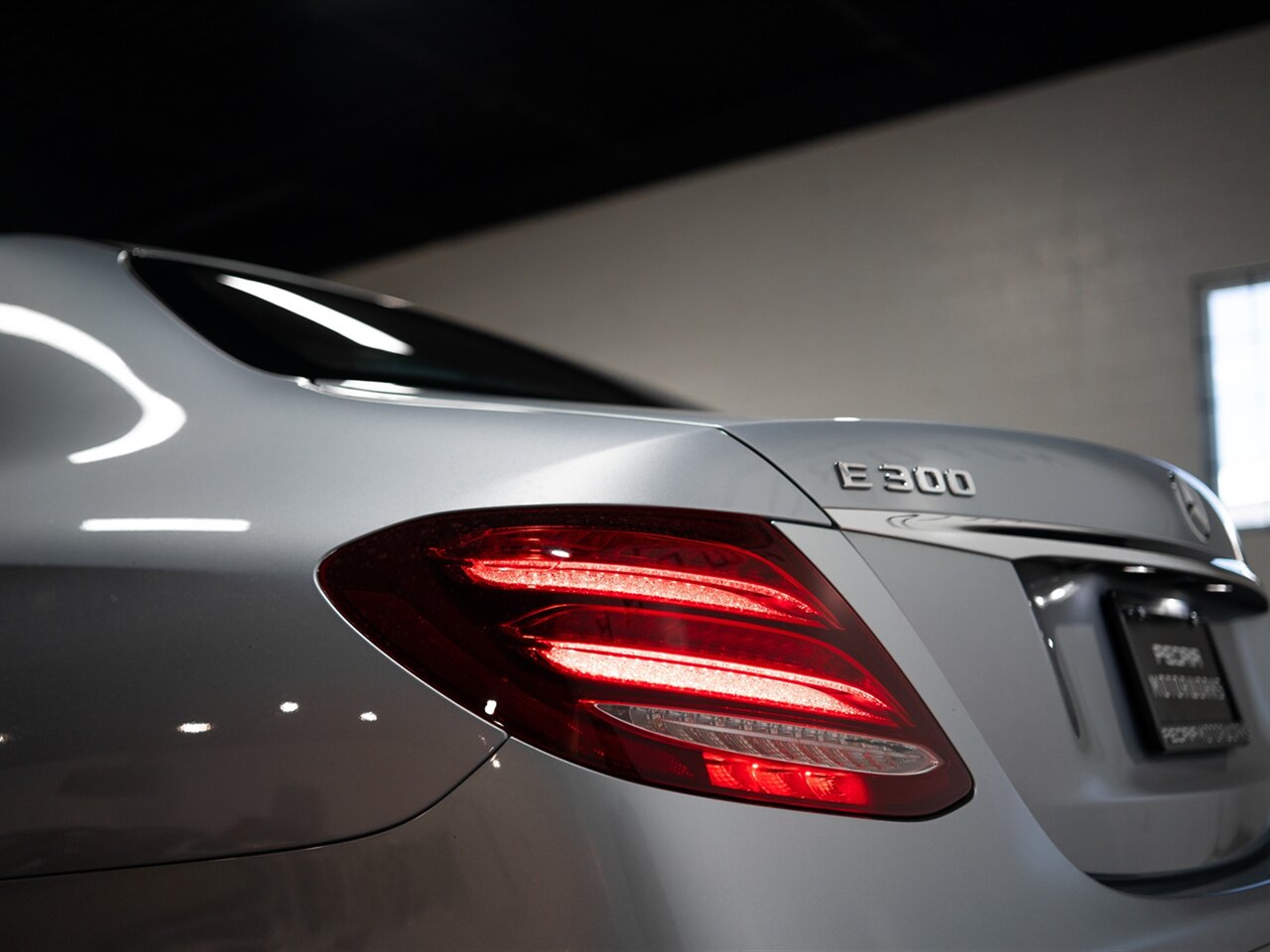 2017 Mercedes-Benz E 300 - Photo 18 - Peoria, IL 61615