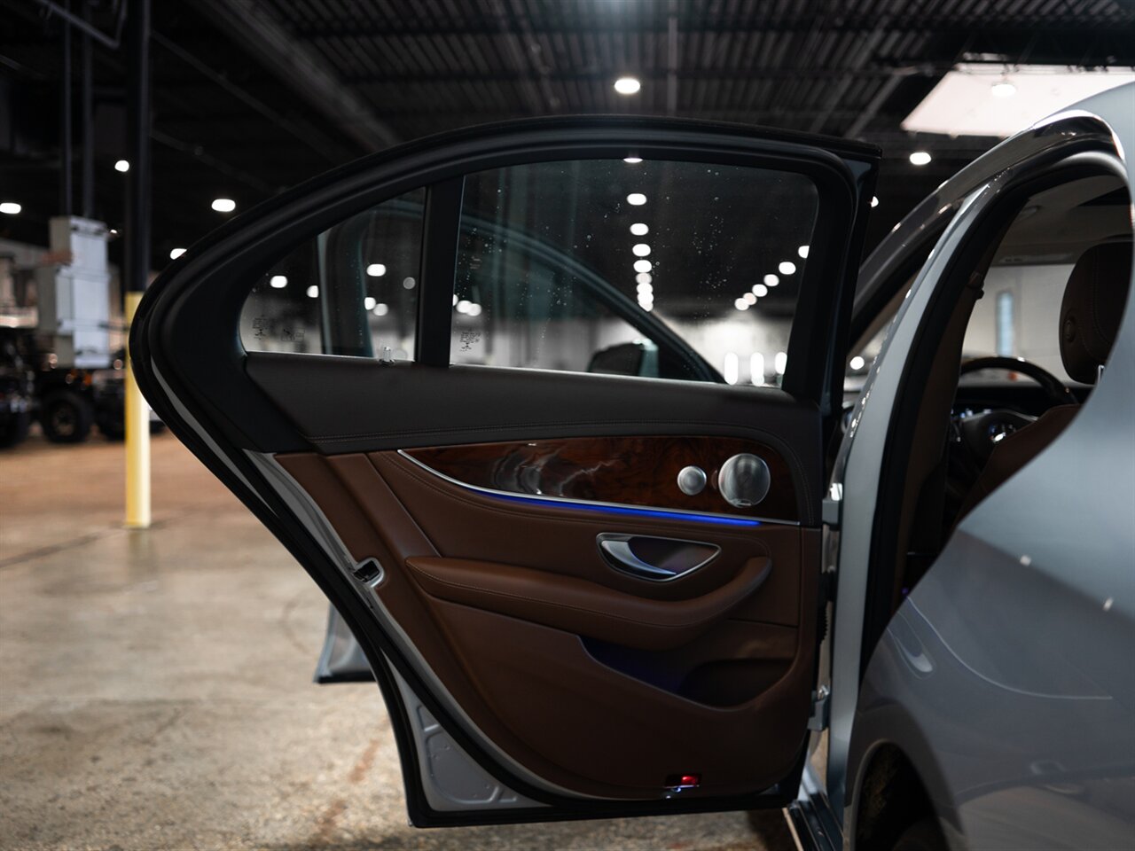 2017 Mercedes-Benz E 300 - Photo 47 - Peoria, IL 61615