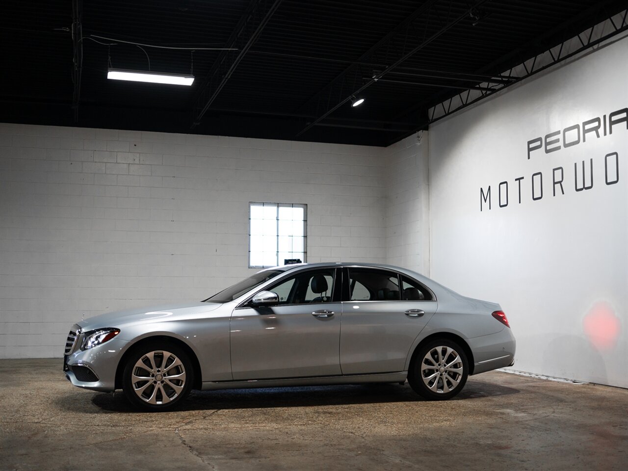 2017 Mercedes-Benz E 300 - Photo 5 - Peoria, IL 61615