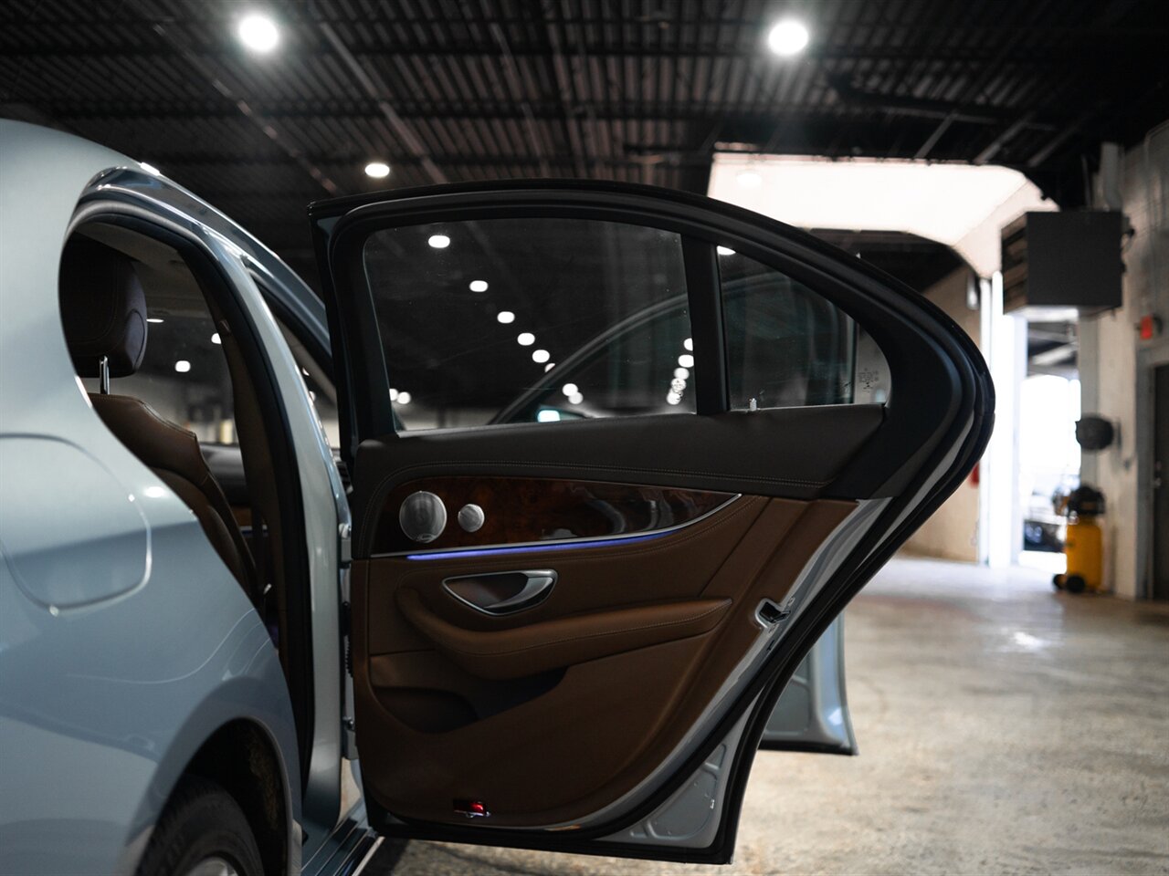 2017 Mercedes-Benz E 300 - Photo 48 - Peoria, IL 61615