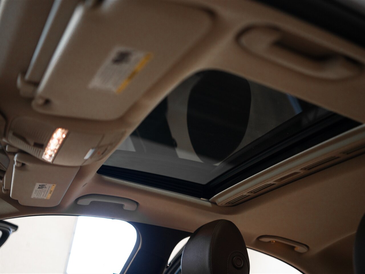 2017 Mercedes-Benz E 300 - Photo 32 - Peoria, IL 61615