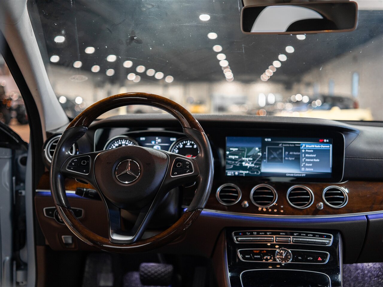 2017 Mercedes-Benz E 300 - Photo 22 - Peoria, IL 61615