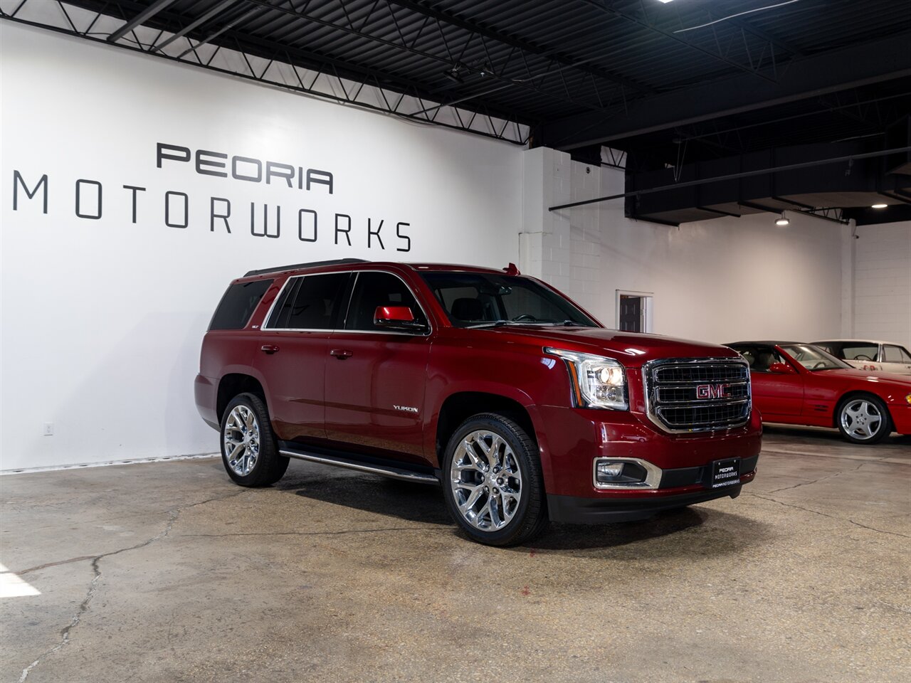 2019 GMC Yukon SLT - Photo 2 - Peoria, IL 61615
