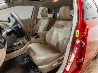 2012 Toyota Prius Three   - Photo 15 - Peoria, IL 61615