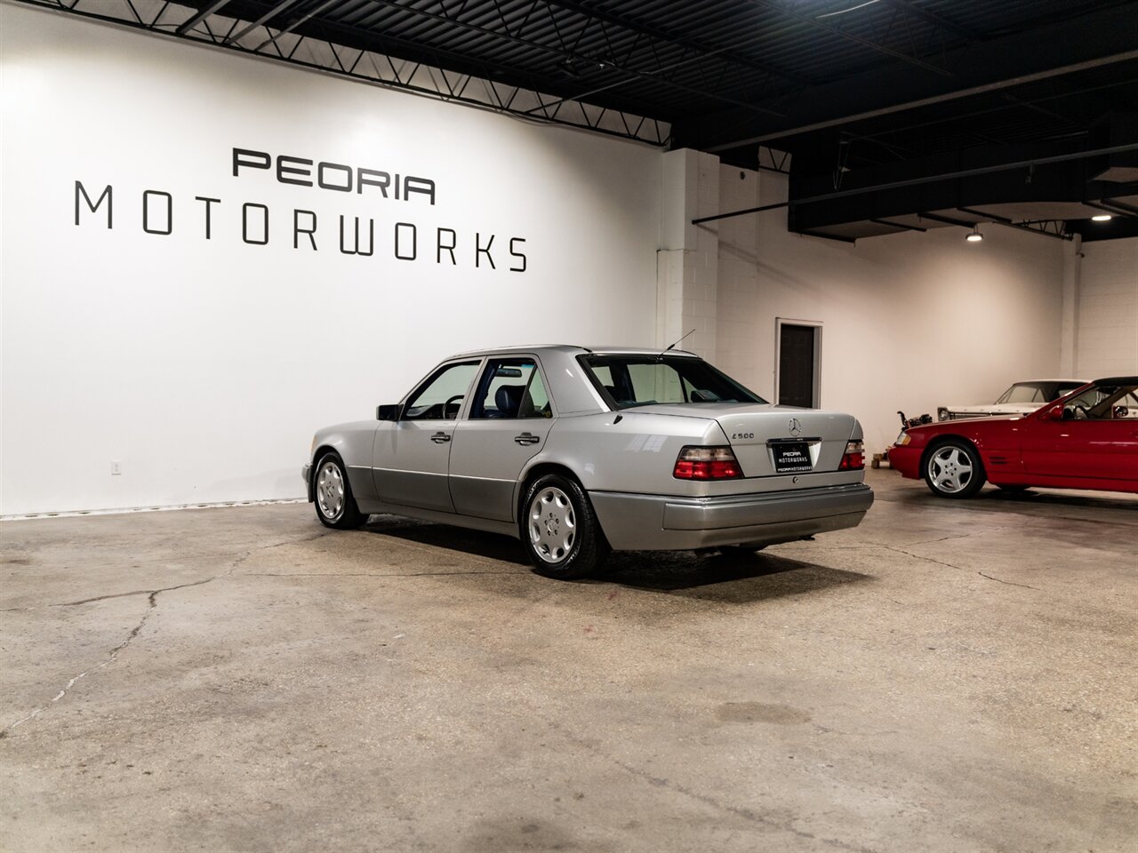 1994 Mercedes-Benz E 500 - Photo 6 - Peoria, IL 61615