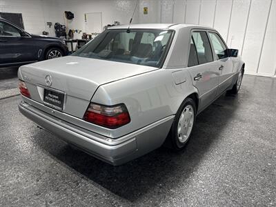 1994 Mercedes-Benz E 500   - Photo 4 - Peoria, IL 61615