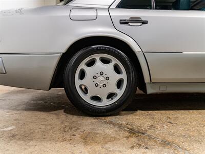 1994 Mercedes-Benz E 500 - Photo 13 - Peoria, IL 61615