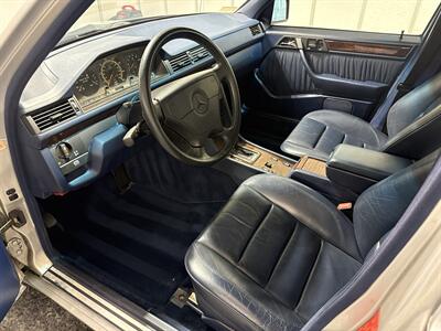 1994 Mercedes-Benz E 500   - Photo 2 - Peoria, IL 61615