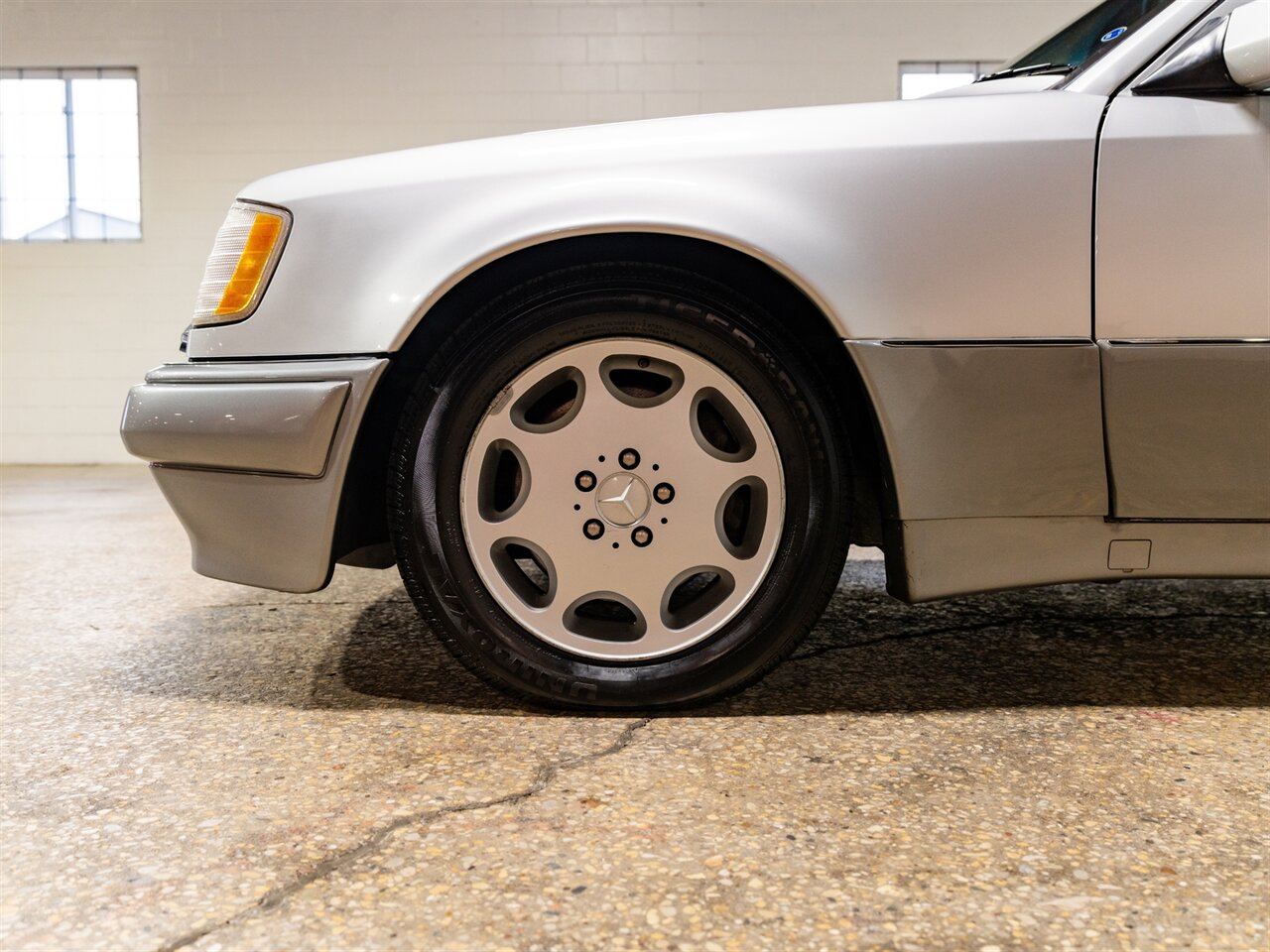 1994 Mercedes-Benz E 500 - Photo 11 - Peoria, IL 61615