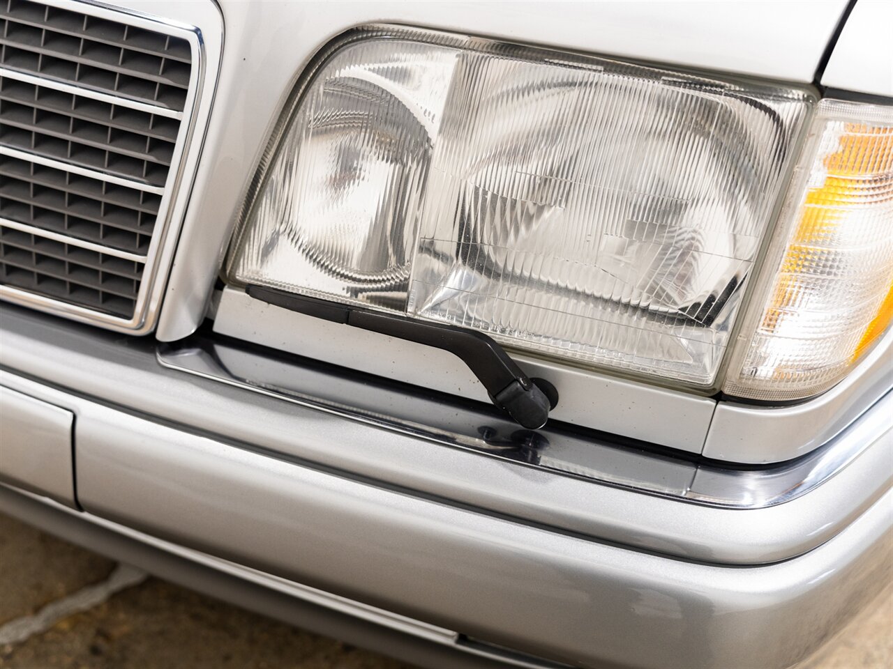 1994 Mercedes-Benz E 500 - Photo 15 - Peoria, IL 61615