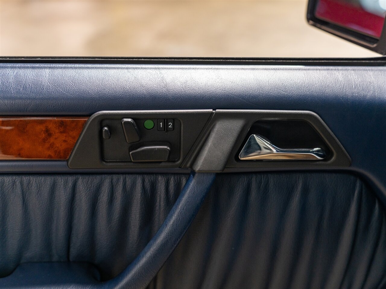 1994 Mercedes-Benz E 500 - Photo 22 - Peoria, IL 61615