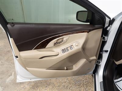2016 Buick LaCrosse Premium II - Photo 28 - Peoria, IL 61615