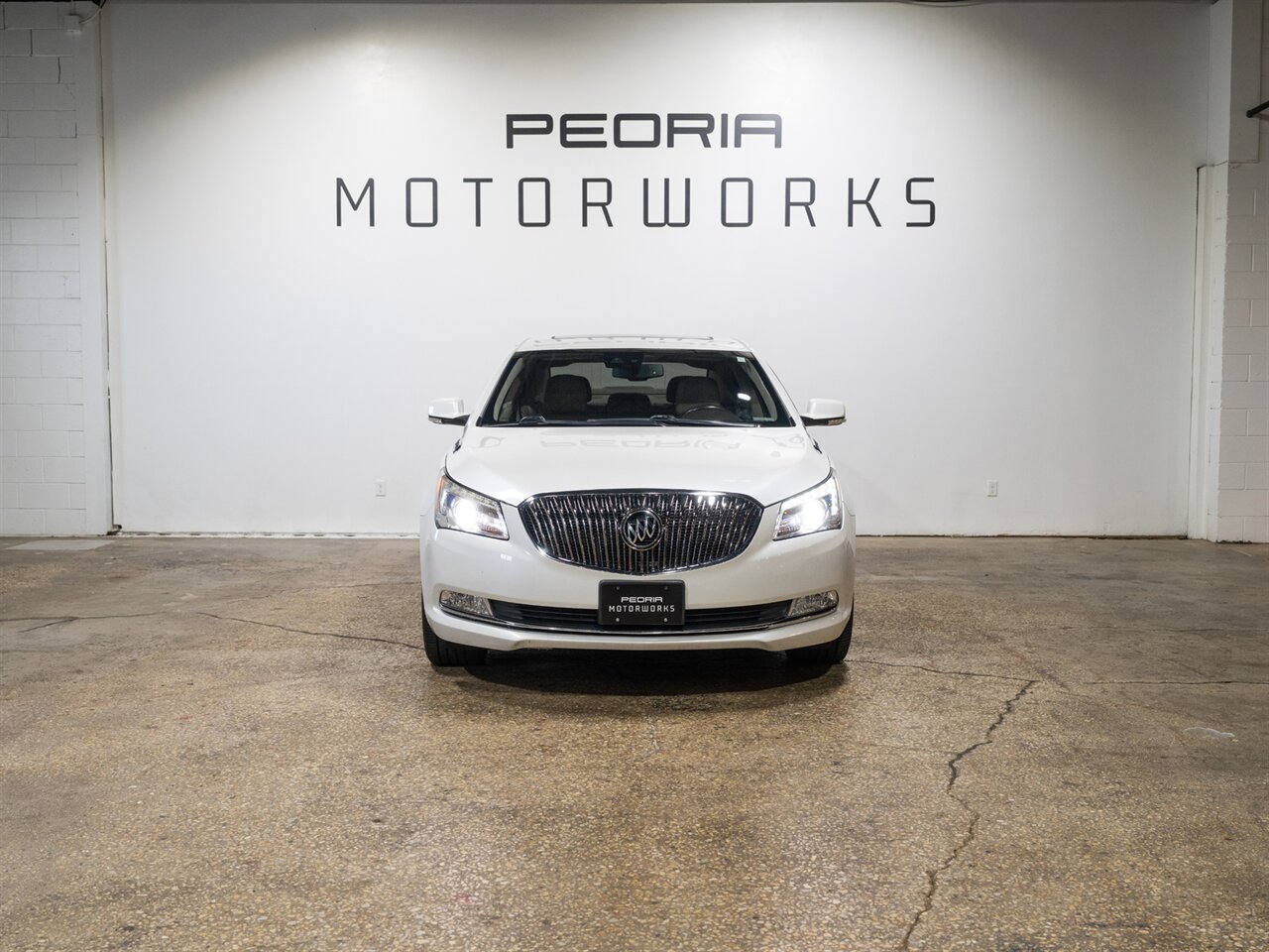 2016 Buick LaCrosse Premium II - Photo 4 - Peoria, IL 61615