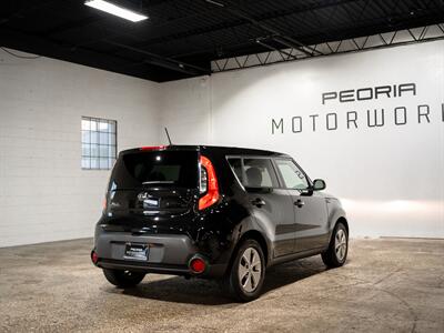 2014 Kia Soul   - Photo 10 - Peoria, IL 61615