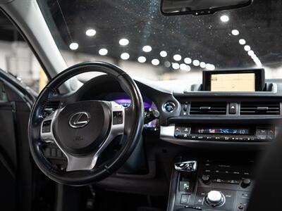 2012 Lexus CT 200h   - Photo 19 - Peoria, IL 61615