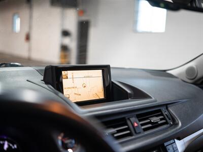 2012 Lexus CT 200h   - Photo 23 - Peoria, IL 61615
