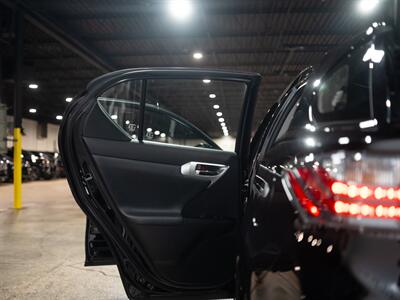 2012 Lexus CT 200h   - Photo 35 - Peoria, IL 61615