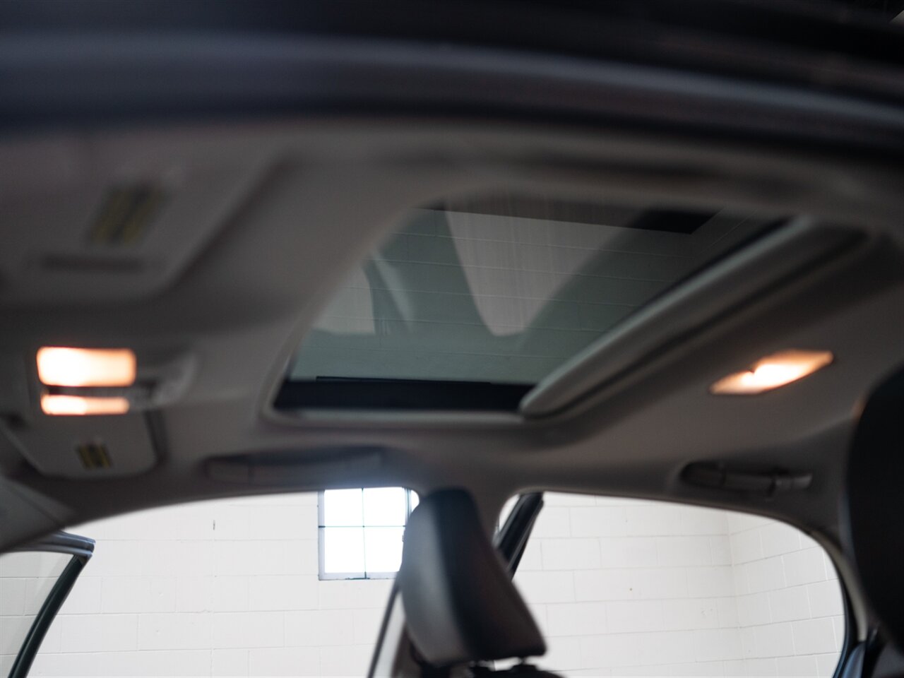 2012 Lexus CT 200h   - Photo 27 - Peoria, IL 61615