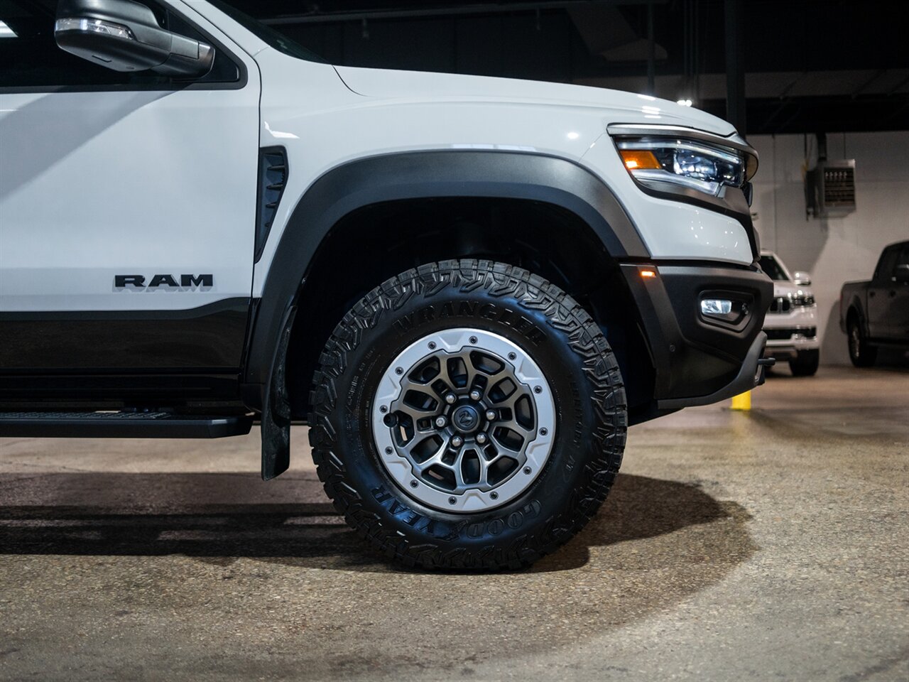 2022 RAM 1500 TRX - Photo 11 - Peoria, IL 61615