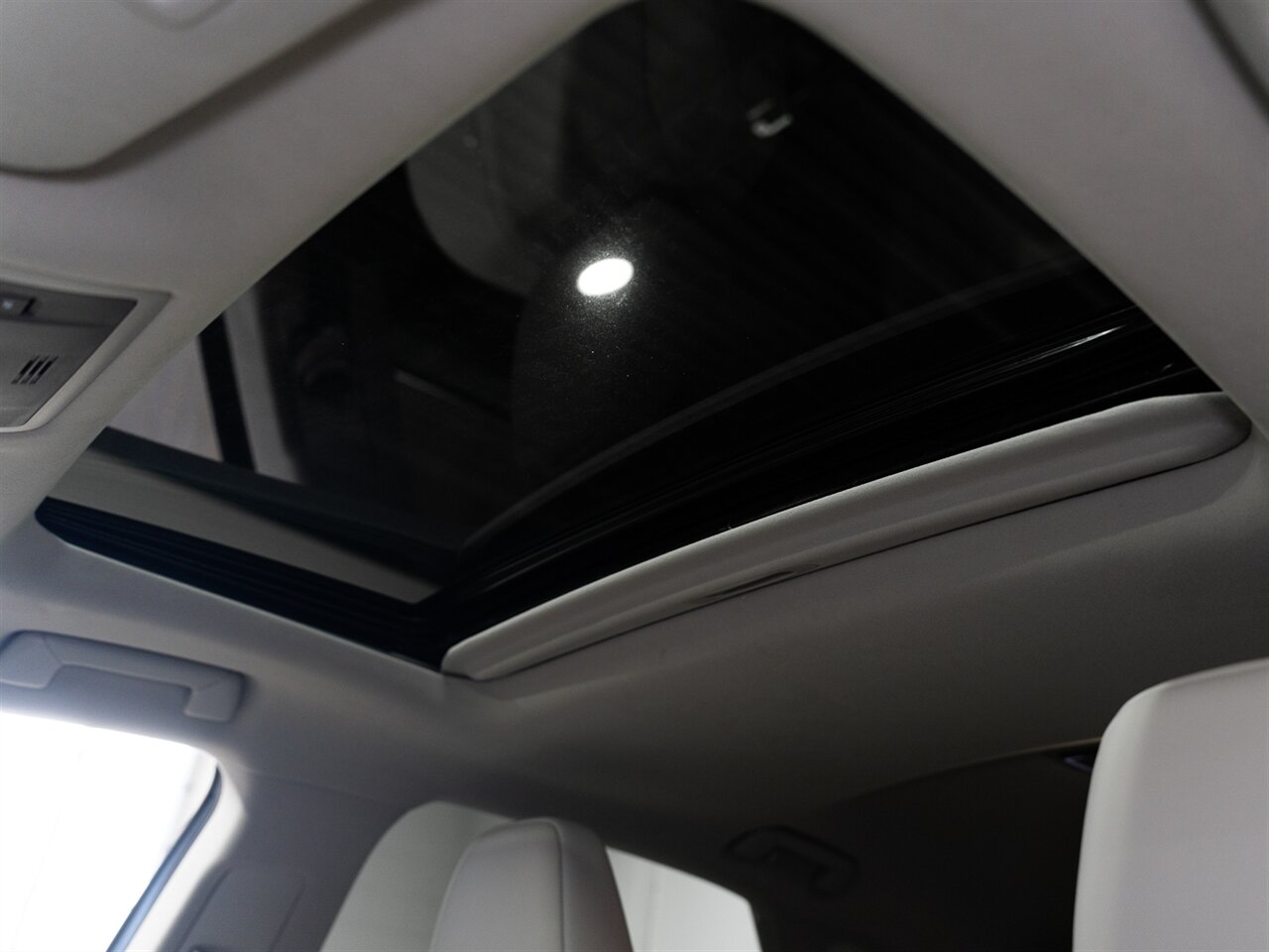 2022 Lexus RX 350   - Photo 27 - Peoria, IL 61615