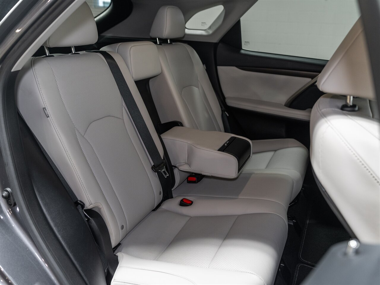 2022 Lexus RX 350   - Photo 28 - Peoria, IL 61615