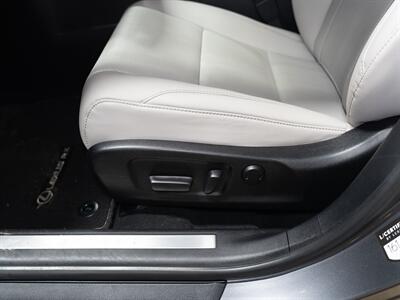 2022 Lexus RX 350   - Photo 18 - Peoria, IL 61615