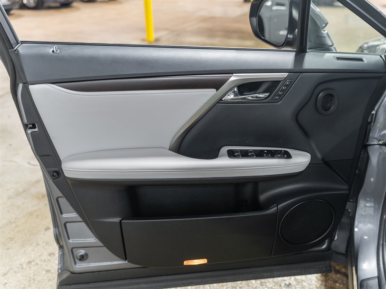 2022 Lexus RX 350   - Photo 32 - Peoria, IL 61615