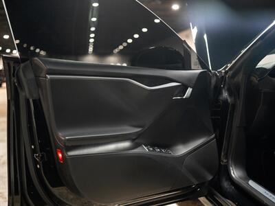 2020 Tesla Model S Performance - Photo 38 - Peoria, IL 61615