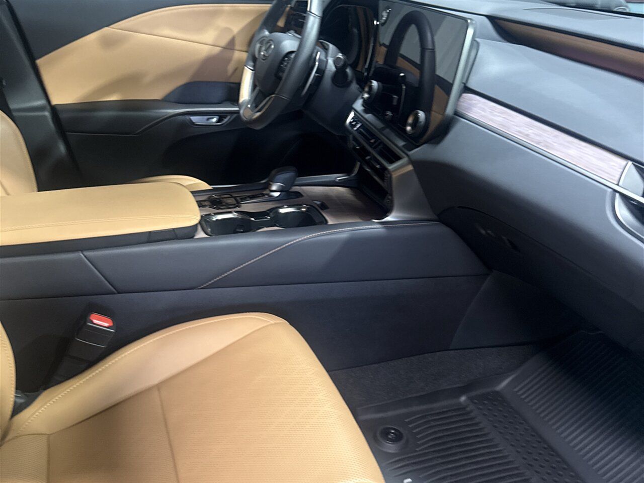 2024 Lexus RX 350 Premium+ - Photo 5 - Peoria, IL 61615