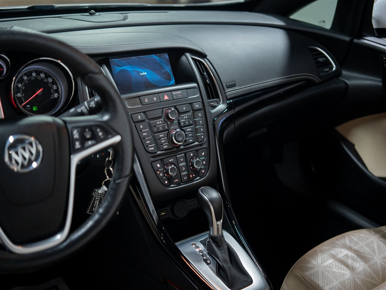 2016 Buick Cascada Premium - Photo 20 - Peoria, IL 61615
