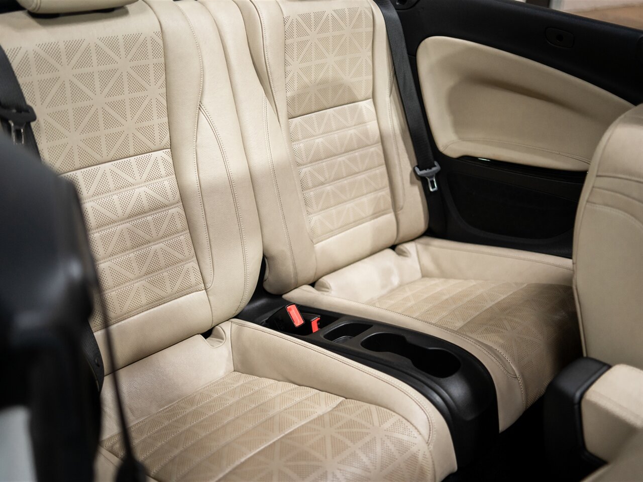 2016 Buick Cascada Premium - Photo 28 - Peoria, IL 61615