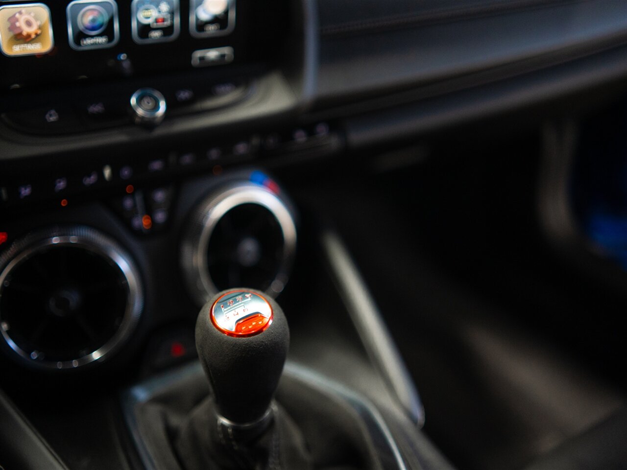 2018 Chevrolet Camaro SS - Photo 26 - Peoria, IL 61615