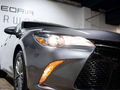 2017 Toyota Camry SE   - Photo 15 - Peoria, IL 61615