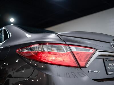 2017 Toyota Camry SE   - Photo 13 - Peoria, IL 61615