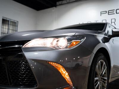 2017 Toyota Camry SE   - Photo 16 - Peoria, IL 61615