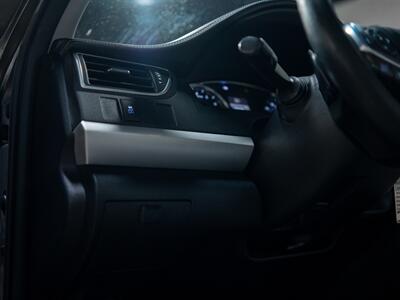 2017 Toyota Camry SE   - Photo 33 - Peoria, IL 61615