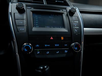 2017 Toyota Camry SE   - Photo 21 - Peoria, IL 61615