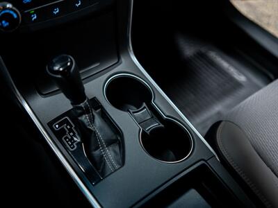 2017 Toyota Camry SE   - Photo 35 - Peoria, IL 61615