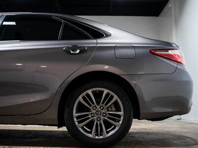 2017 Toyota Camry SE   - Photo 12 - Peoria, IL 61615