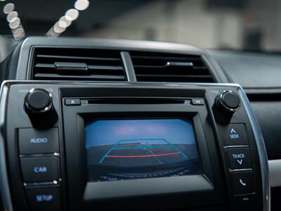 2017 Toyota Camry SE   - Photo 22 - Peoria, IL 61615