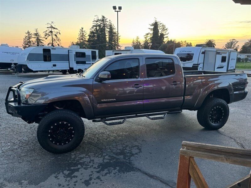 2009 Toyota Tacoma V6  
