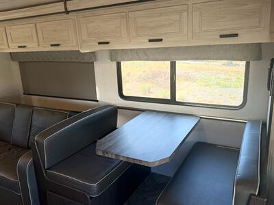 2023 Forest River 2550 DS  SUNSEEKER - Photo 5 - Redmond, OR 97756