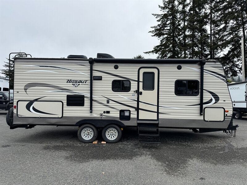 2017 Keystone Hideout 22kbwe  
