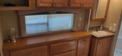 2006 Fifth Wheel Carriage Cameo LXI 35 FT   - Photo 12 - Redmond, OR 97756