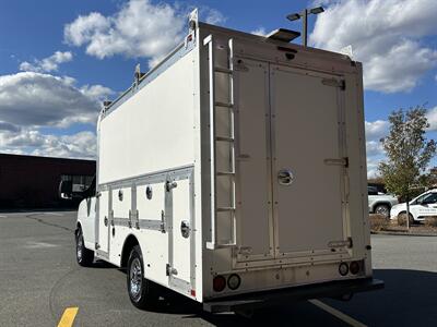 2018 GMC Savana 3500 - Photo 4 - South Weymouth, MA 02190