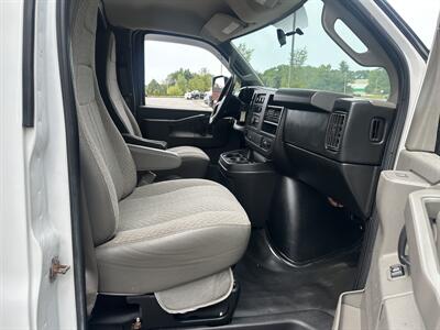 2017 GMC Savana 3500   - Photo 17 - South Weymouth, MA 02190