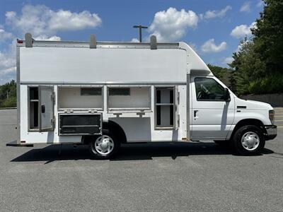 2012 Ford E-350 SD   - Photo 12 - South Weymouth, MA 02190