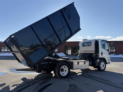 2022 Isuzu NQR   - Photo 10 - South Weymouth, MA 02190