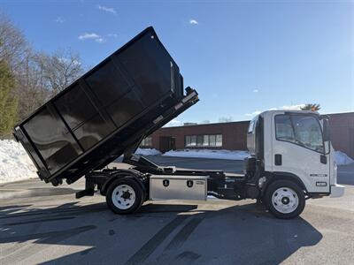 2022 Isuzu NQR   - Photo 11 - South Weymouth, MA 02190