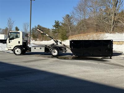 2022 Isuzu NQR   - Photo 14 - South Weymouth, MA 02190
